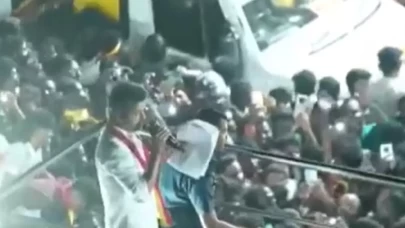 Hindistan’da miting sırasında izdiham