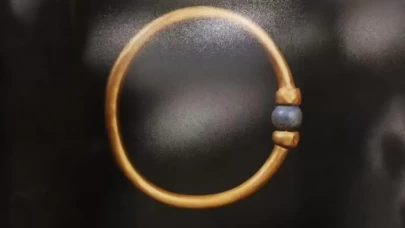 Mısır’da 3 bin yıllık altın bilezik kayboldu