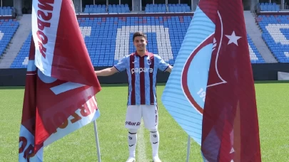 Trabzonspor, Faslı futbolcu Bouchouari'yi renklerine bağladı