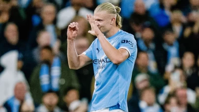 Manchester City, Napoli’yi 2 golle geçti