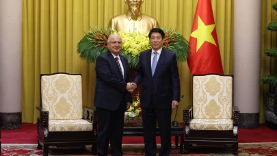 Milli Savunma Bakanı Güler, Vietnam'da resmi ziyaretlerde bulundu