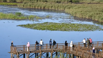 Efteni Gölü Kuş Cenneti hafta sonu doğaseverleri ağırladı