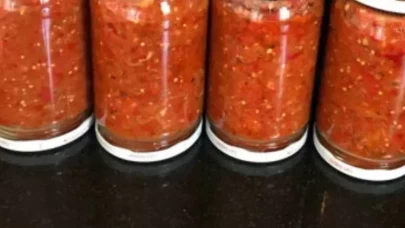 Közlenmiş patlıcanlı kahvaltılık sos nasıl yapılır?