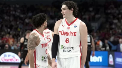 Cedi Osman: “Kupayı Türkiye’ye getirmeyi çok istedk”