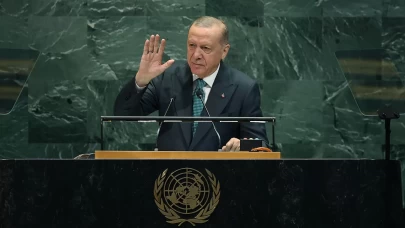 Cumhurbaşkanı Erdoğan, BM salonunda konuşması öncesinde dakikalarca alkışlandı