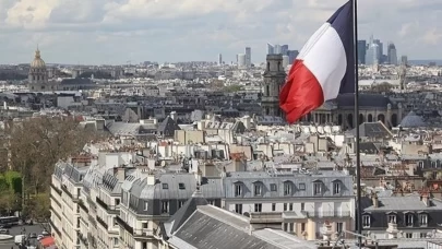 Borç yükü büyüyor, Fransa’da toplumsal gerilim tırmanıyor