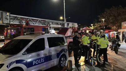 İstanbul Boğazı'nda panik anları kamerada: Yolcu vapuru ile gemi çarpıştı