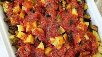 Şakşuka tarifi: Yaz sofralarının renkli mezesi