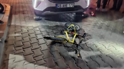 Kula’da otomobil ile bisiklet çarpıştı: 11 yaşındaki çocuk ağır yaralandı