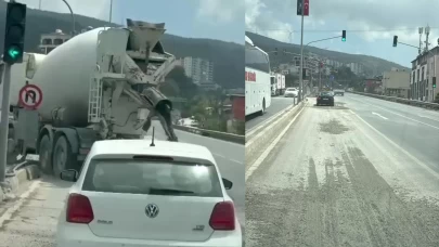 Seyir halindeki mikser, dönüş esnasında yolu betonla kapladı