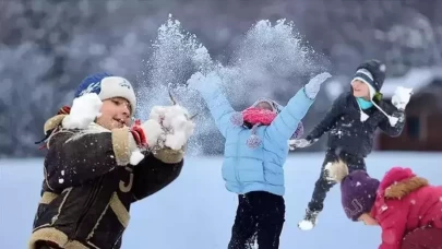 Yarın okullar tatil mi? Valiliklerden açıklama geliyor...