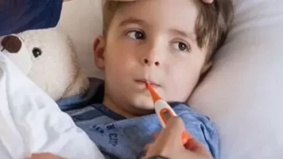 Ateşi olan çocuğu okula göndermeyin