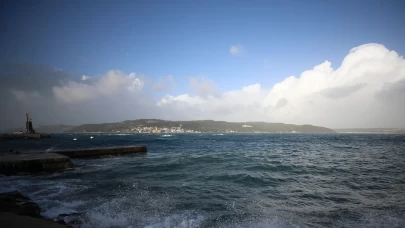 Çanakkale Boğazı tek taraflı trafiğe açıldı