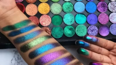 İşte yeni göz makyajı modası