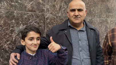 12 yaşındaki kahraman çocuk, ambulansa yol verdi