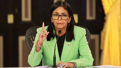 Venezuela’dan ABD’ye 'petrol' resti