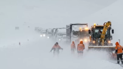 Yüksekova-Şemdinli yolu kara teslim!