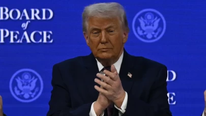 Trump’tan "Yan etki" itirafı! Kameralara yansıyınca açıklama yapmak zorunda kaldı