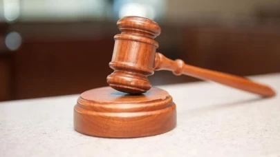 Belediye Başkanı Tanju Özcan'ın da yargılandığı "Cumhurbaşkanı'na hakaret" davasında karar çıktı