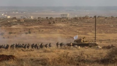 Halep’te bir grup YPG/SDG’li silahlarını bırakarak teslim oldu!