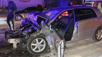 Ekipler sıkışan sürücüyü saniyelerle yarışarak kurtardı