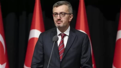 Burhanettin Duran: Türkiye küresel krizlerin ortasında istikrarın adresidir!