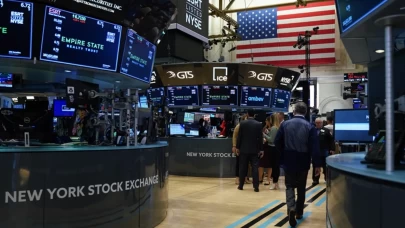 Trump tarife savaşını durdurdu, New York borsasında endeksler rekora koştu