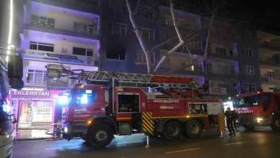 Niğde'de korkutan yangın! Ofiste dumanlar yükseldi