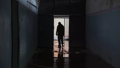 YPG Rakka’da çocuklara işkence etti: Zincire asılma ve hücre dehşeti