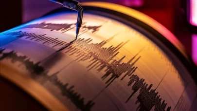 Bir saatte onlarca deprem! Kandilli peş peşe paylaştı