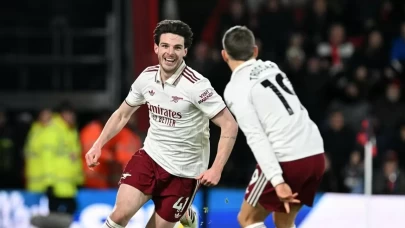 Arsenal deplasmanda geri döndü