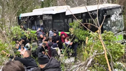 Kocaeli'de yolcu otobüsü şarampole yuvarlandı