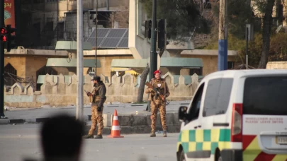 Suriye ordusundan Halep’te PKK/YPG mevzilerine nokta operasyonu