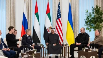 Rusya, Ukrayna ve ABD heyetleri ilk günü tamamladı