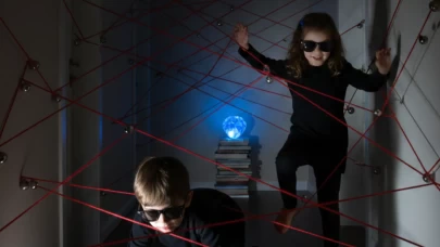 Evinizin koridoru bir casus üssüne dönüşüyor!