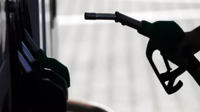 Akaryakıt istasyonlarında hareketlilik! Tabelalar yine değişti