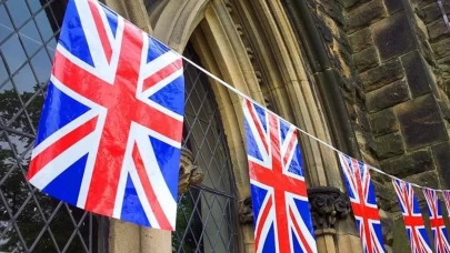 İngiltere’den X ve Grok’a sert uyarı