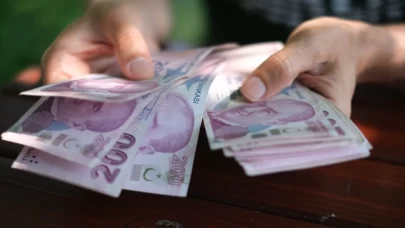 Maaş var ama huzur yok: Orta sınıf neden "geçinemiyoruz" diyor?