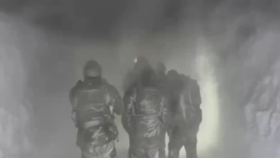 Ağrı'da tipi bastırdı! Kağızman-Ağrı yolunda iki kişi mahsur kaldı