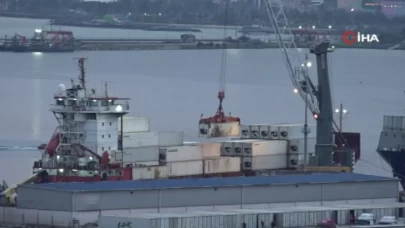 Dron saldırısına uğrayan gemi Samsun'a demirlendi