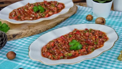 Ezme salatanın en kolay hali