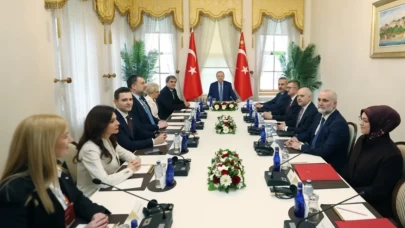 Cumhurbaşkanı Erdoğan, Balkan Barış Platformu üyelerini kabul etti