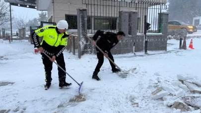 Osmaniye'de kahraman polisimiz vatandaş için seferber oldu