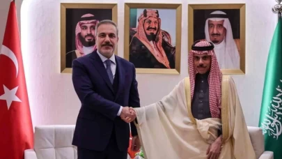 Bakan Fidan, Suudi Arabistanlı mevkidaşı Faysal ile görüştü