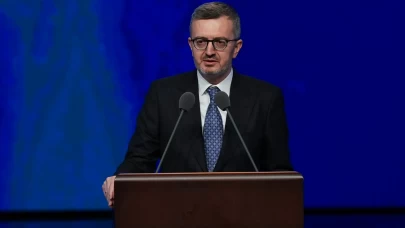 Burhanettin Duran’dan çok sert Suriye uyarısı! Sosyal medyaya provokasyon ayarı