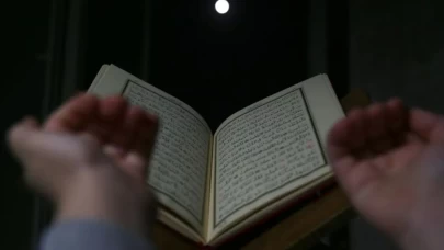 Bu gece dua kapıları açılıyor