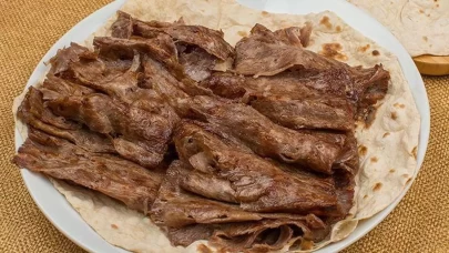 Et döner kaç kalori?