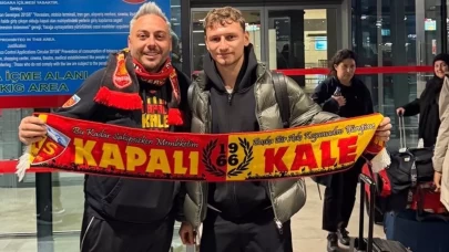 Kayserispor’un yeni golcüsü Fedor Chalov Kayseri’ye geldi