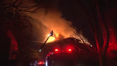 Üsküdar'da metruk binada yangın