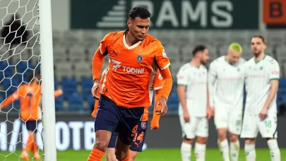 Başakşehir'de gol yükünü Davie Selke çekiyor